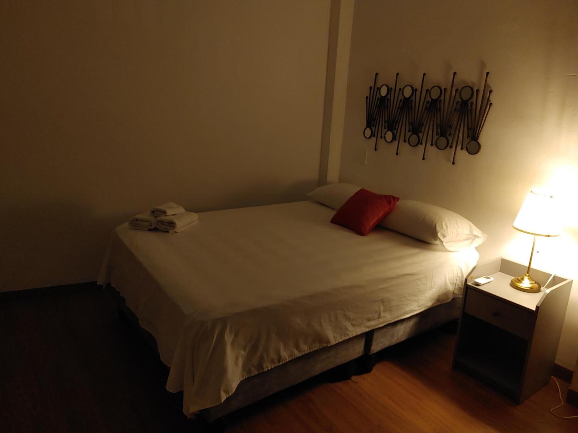 Estudio con balcón